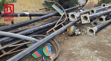 Xaçmazda RƏZALƏT &ndash; Rəsmi qurumun həyətində Dövlət bayraqlarımız YERƏ ATILDI &ndash; VİDEO