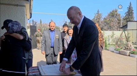 Prezidentin Xocavənd sakinləri ilə SƏMİMİ DİALOQU: &ldquo;Dadına baxın, təndir çörəyidir&rdquo;