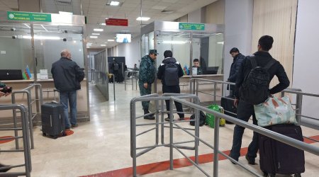 Türkiyənin 2 vətəndaşı İrandan Azərbaycana gəldi - FOTO