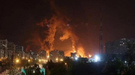 İsrail İran Dövlət Televiziyasının qərargahına zərbələr endirdi - VİDEO