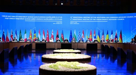 Prezident Bakı Konqres Mərkəzində mühüm iclasda iştirak edib - FOTO/VİDEO