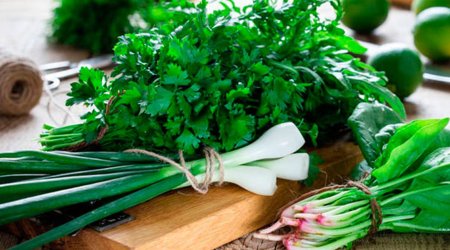 Göyərti BAHALAŞDI &ndash; FOTO