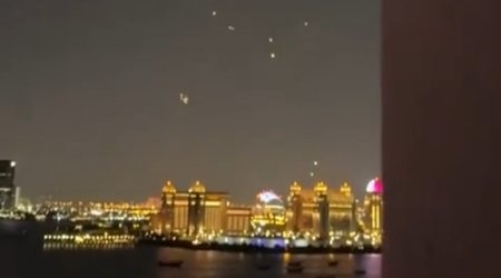 Doha səmasında İranın atdığı raketlər zərərsizləşdirilib - VİDEO