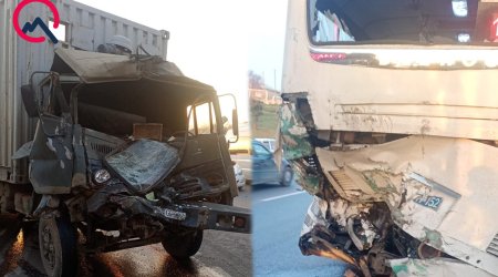Sürücü sükanda yuxuladı - &ldquo;KamAZ&rdquo; marşrut avtobusuna çırpıldı &ndash; FOTO
