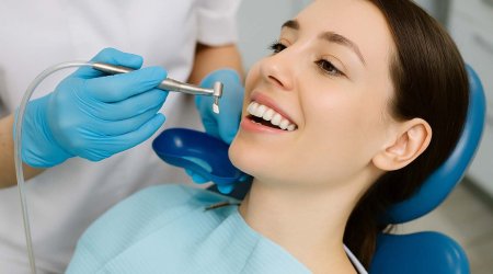 Stomatoloqa müraciət edən qadın sağlam dişlərini də itirib? - VİDEO