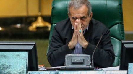 Pezeşkian İranın güc strukturlarını qəzəbləndirib