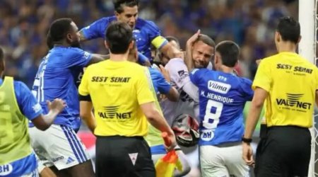 Braziliyada DRAMATİK FİNAL - Kütləvi dava, 23 qırmızı vərəqə - VİDEO