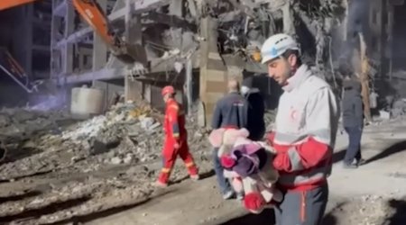 Tehranda yaşayış binaları atəşə tutuldu - 40 ölü var - VİDEO