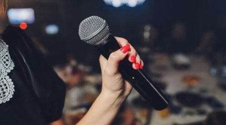 Kafedə qadın müğənnini döyən şəxs amnistiyaya düşdü