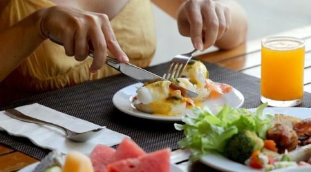 Həkimdən vacib xəbərdarlıq: Günə bu qidalarla başlayın