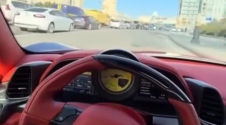 Avtobus zolağında hərəkət edən &ldquo;Ferrari&rdquo; SAXLANILDI - FOTO