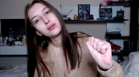 Xaricdəki şantaj qrupunun görüntülərindən istifadə etdiyi qız kimdir? &ndash; VİDEO