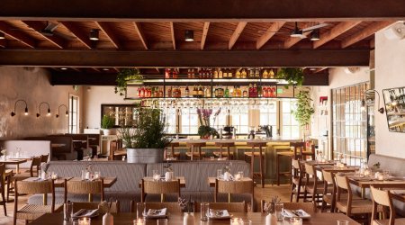 Bu ölkədə mağazalar, restoranlar və ticarət mərkəzləri tez bağlanacaq &ndash; SƏBƏB