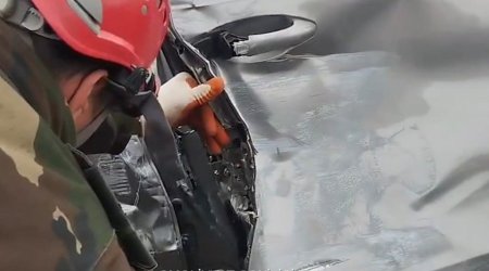 Xaçmazda avtomobildə sıxılı qalan qadın belə xilas edildi &ndash; VİDEO