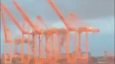 İrandan Salala limanına dron hücumu &ndash; VİDEO