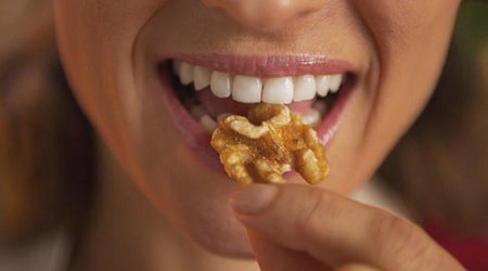 Alimlər qoz yemək üçün ideal zamanı açıqladılar