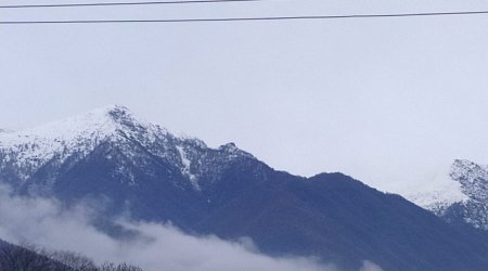 Şimal-Qərb bölgəsində fərqli MƏNZƏRƏ: Dağlarda qar, yollarda duman... - FOTO/VİDEO