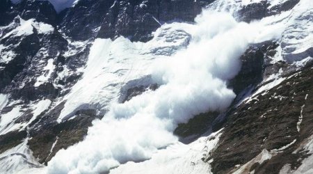 Toğanalı&ndash;Kəlbəcər&ndash;İstisu yolunda qar uçqunu: Hərəkət məhdudlaşdırıldı