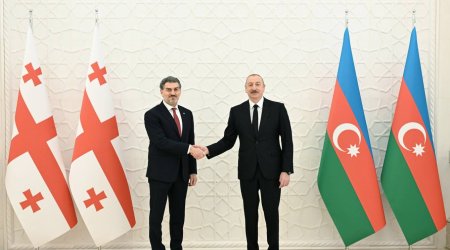 İlham Əliyevin Tbilisidə rəsmi qarşılanma mərasimi - VİDEO