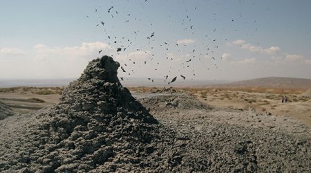 SON DƏQİQƏ! Abşeronda vulkan püskürdü &ndash; FOTO