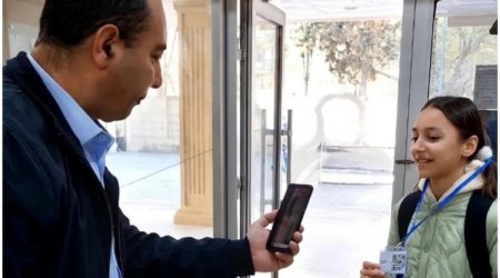 Bakı məktəbində YENİKLİK: Valideynlərin "WhatsApp" nömrəsinə bildiriş göndəriləcək &ndash; FOTO