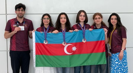 Qızlarımızdan daha bir UĞUR - Bu dəfə Fransada - FOTO