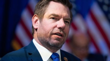 ABŞ-da daha bir QALMAQAL: 2 konqresmen mandatından imtina etdi