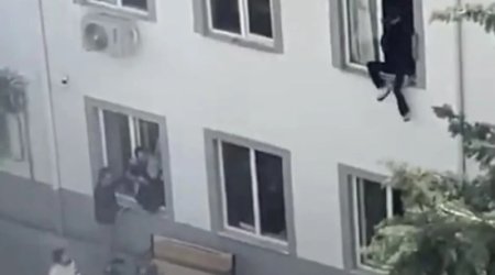 Kahramanmaraşda məktəbə hücum anı - Şagirdlər özlərini pəncərədən ATDILAR - VİDEO