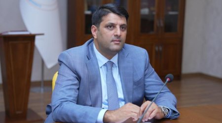 Rektor fəlsəfə doktorunu müdir təyin etdi - FOTO