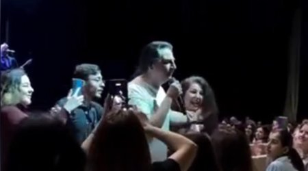 İDDİA: Çelik Bakıda konsertində tamaşaçılara hörmətsizlik etdi - VİDEO