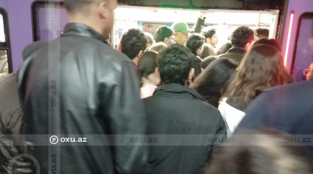 Səhər saatlarında Bakı metrosunda SIXLIQ - FOTO