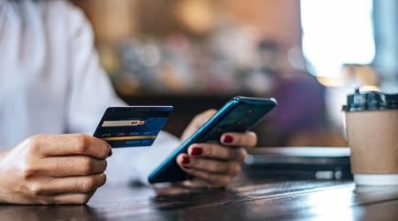 Bu bank kartları arasında pul köçürmələrində KOMİSSİYA TUTULMUR