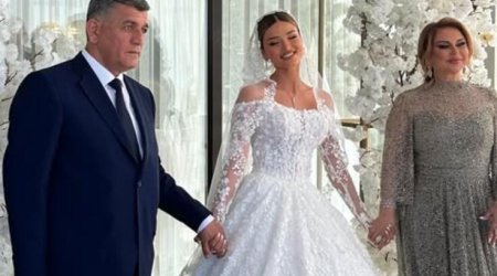 Mələkxanım Eyubova həyat yoldaşı ilə - FOTO