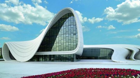 Latviya Prezidenti Heydər Əliyev Mərkəzində