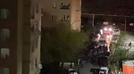 Bakıda balta ilə polisə müqavimət göstərənlər tutuldu - Silah tətbiq edildi &ndash; VİDEO