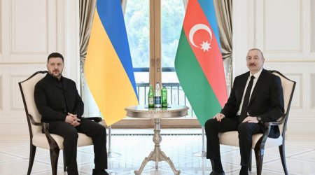 Prezidentlər mətbuata bəyanatlarla çıxış etdilər