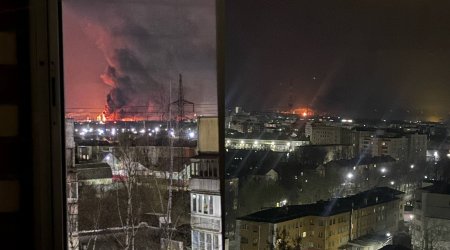 Rusiyada Yaroslavl neft emalı zavoduna PUA hücumu - VİDEO
