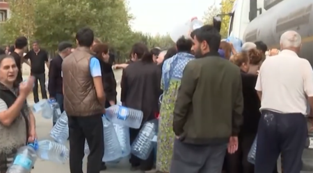 &ldquo;Dedi 2 günə gələcək, gəlmədi&rdquo; - 10 gündür suları yoxdur -VİDEO