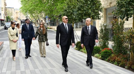 Prezident və ailəsi İslam Səfərli küçəsinin yenidənqurmadan sonra açılışında &ndash; FOTO