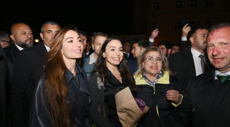 Leyla Əliyeva və Arzu Əliyeva Beynəlxalq Xalça Festivalını ziyarət etdilər - FOTO