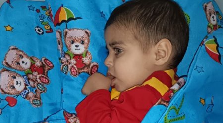 Həmin uşağın valideynləri TAPILDI &ndash; FOTO