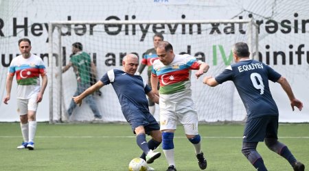 Nazirlər və deputatların futbol matçından yadda qalanlar &ndash; FOTO