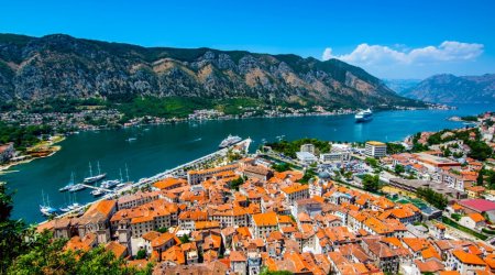 Monteneqroya gedən vətəndaşımızı məcburi İŞLƏDİRLƏR