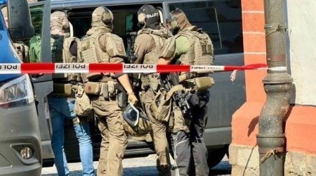 Almaniyada banka silahlı HÜCUM &ndash; Əməkdaşlar girov götürüldü &ndash; FOTO