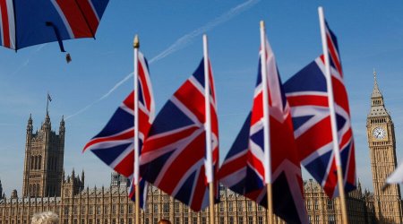 Londonda Starmer əleyhinə etiraz aksiyasında 11 nəfər saxlanılıb