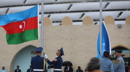 WUF13-də bayraqqaldırma mərasimindən FOTOLAR