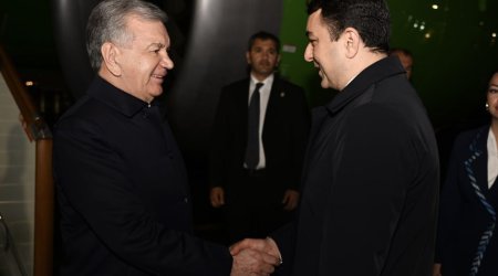 Şavkat Mirziyoyev Azərbaycana gəldi - FOTO