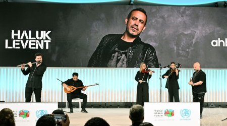 Türkiyəli müğənni WUF13-də konsert proqramı ilə çıxış etdi - FOTO/VİDEO