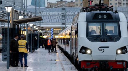 Bakı-Tbilisi qatarında plaskart vaqonlar olmayacaq