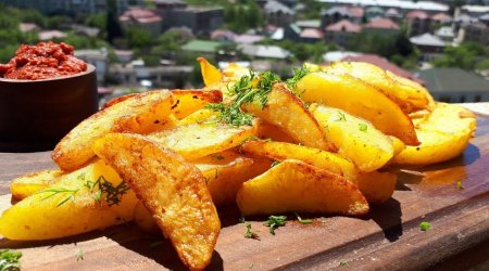 Bakıda restoran kartofu qızartdığı yağın pulunu da hesaba yazdı - FOTO
